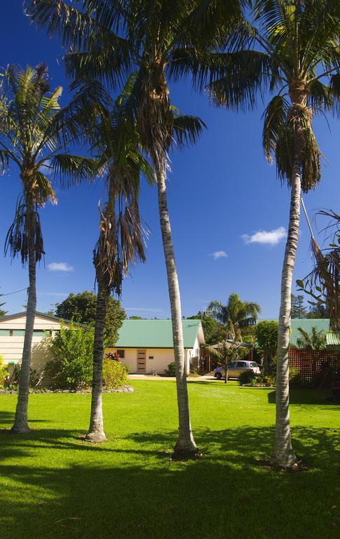 Poinciana Cottages Burnt Pine Esterno foto